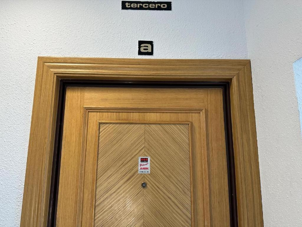 Apartamentos Carlos มาดริด ภายนอก รูปภาพ