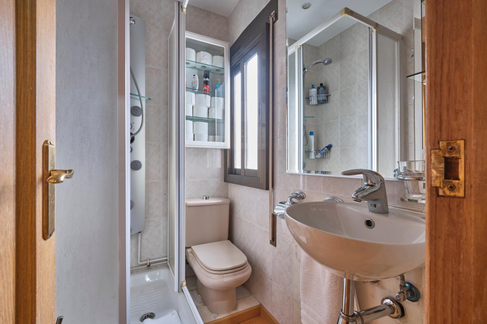 Apartamentos Carlos มาดริด ภายนอก รูปภาพ