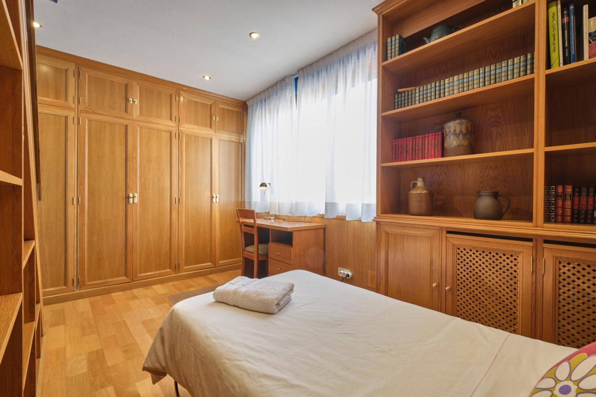 Apartamentos Carlos มาดริด ภายนอก รูปภาพ